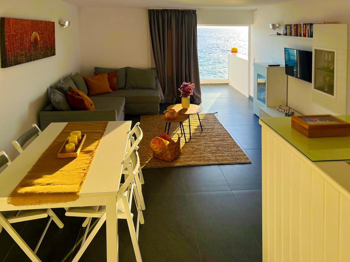 At The Ocean'S Edge Apartment Callao Salvaje Luaran gambar
