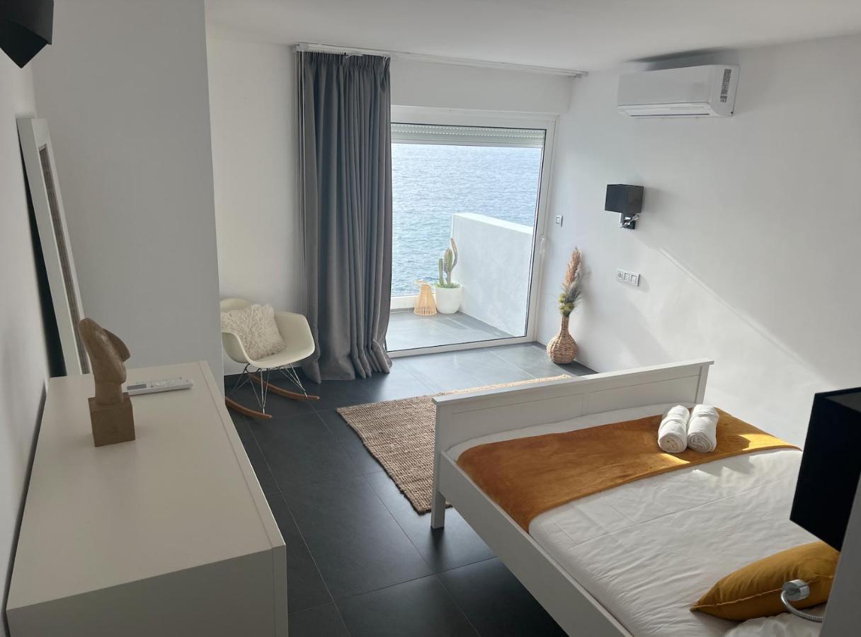 At The Ocean'S Edge Apartment Callao Salvaje Luaran gambar